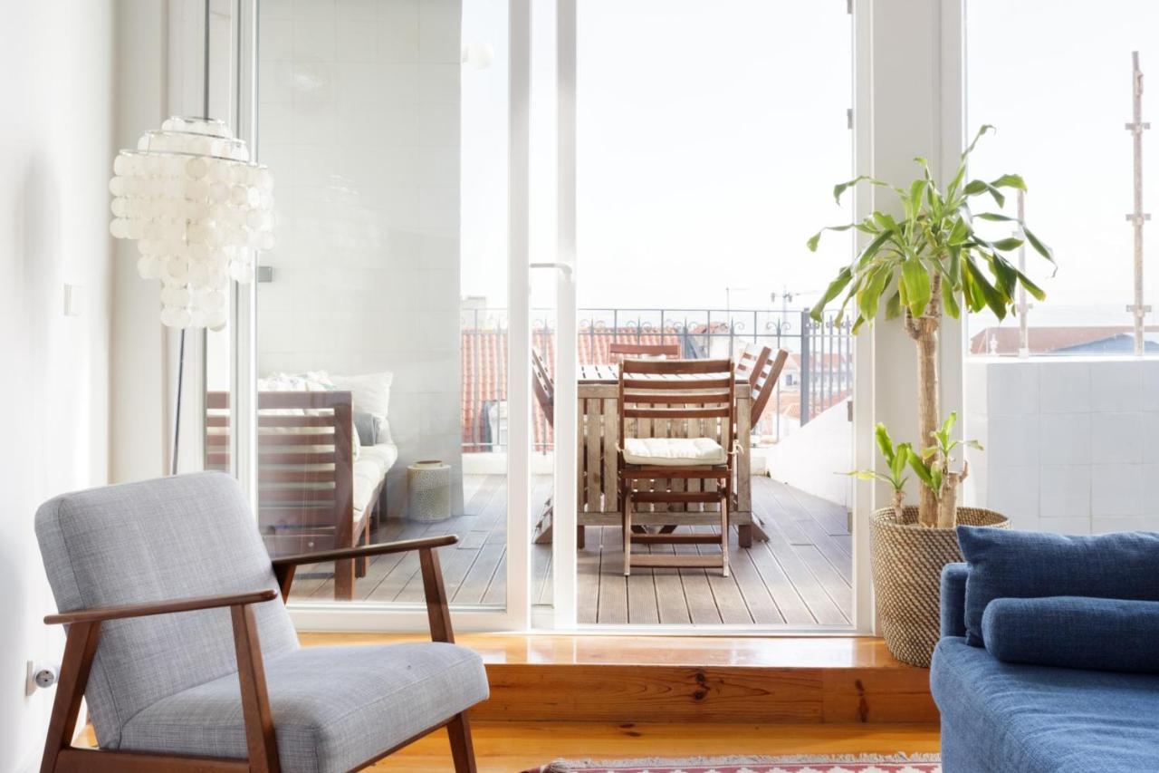 Chiado Rooftop Retreat: 19th Century Charm with River Views Lisbon Exterior photo